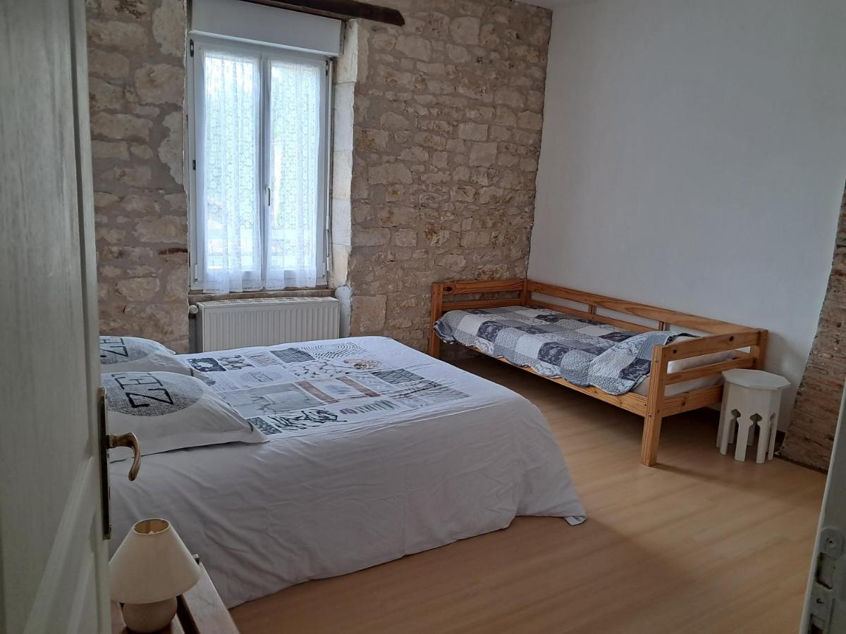 LA LAUJÈRE IVIE - Gîte & Piscine privative - Housity