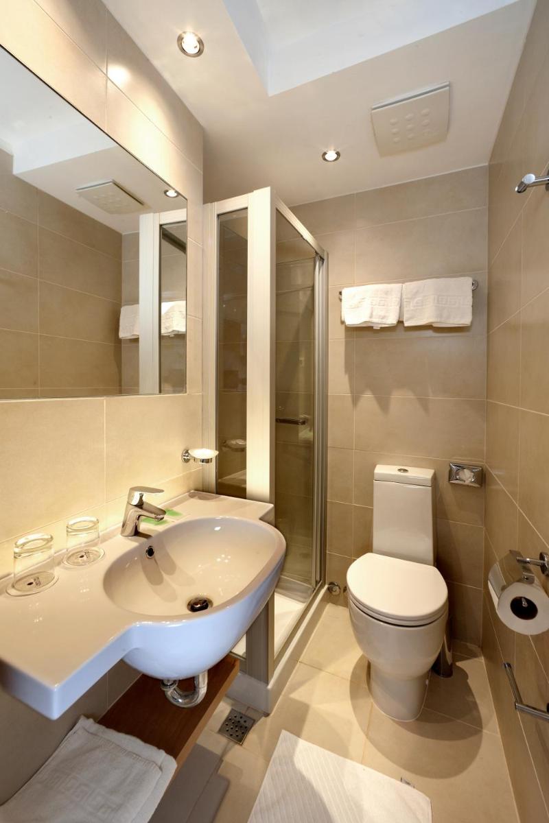 Hotel Delfin Plava Laguna - Housity