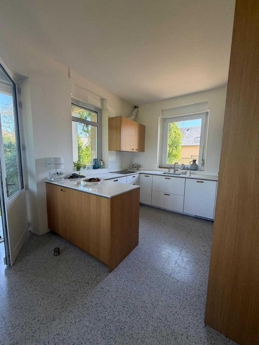 Bright house in the heart of Minihic sur Rance - Housity