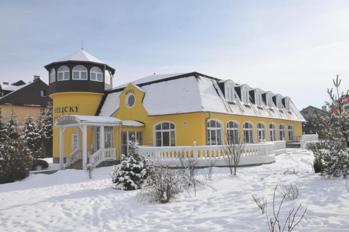 Pension Velický Zámoček - Housity