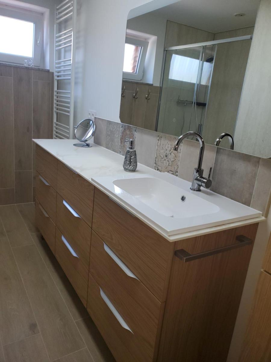 DEUX CHAMBRES DANS UNE MAISON INDIVIDUELLE AU COEUR De L AVESNOIS - Housity