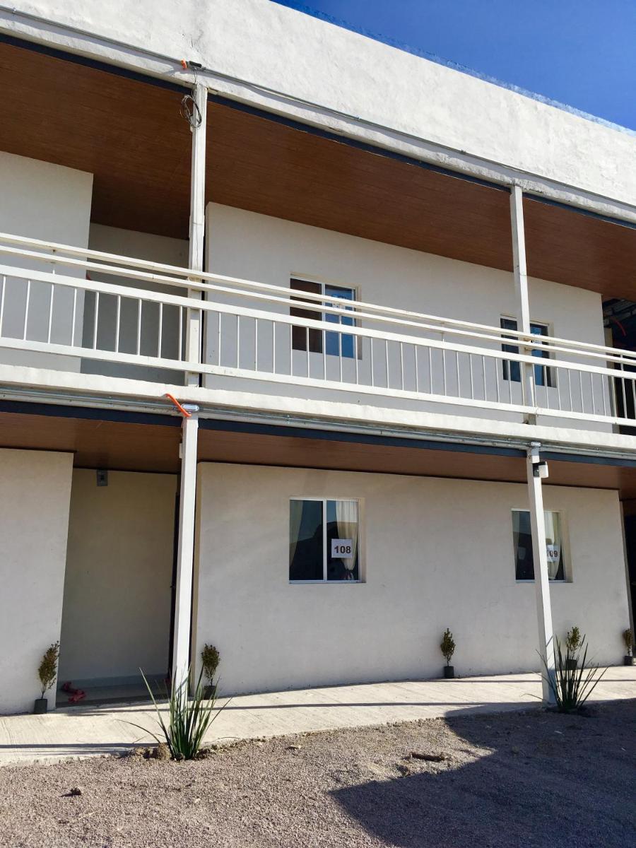 8 Hotel Ejecutivo - Housity