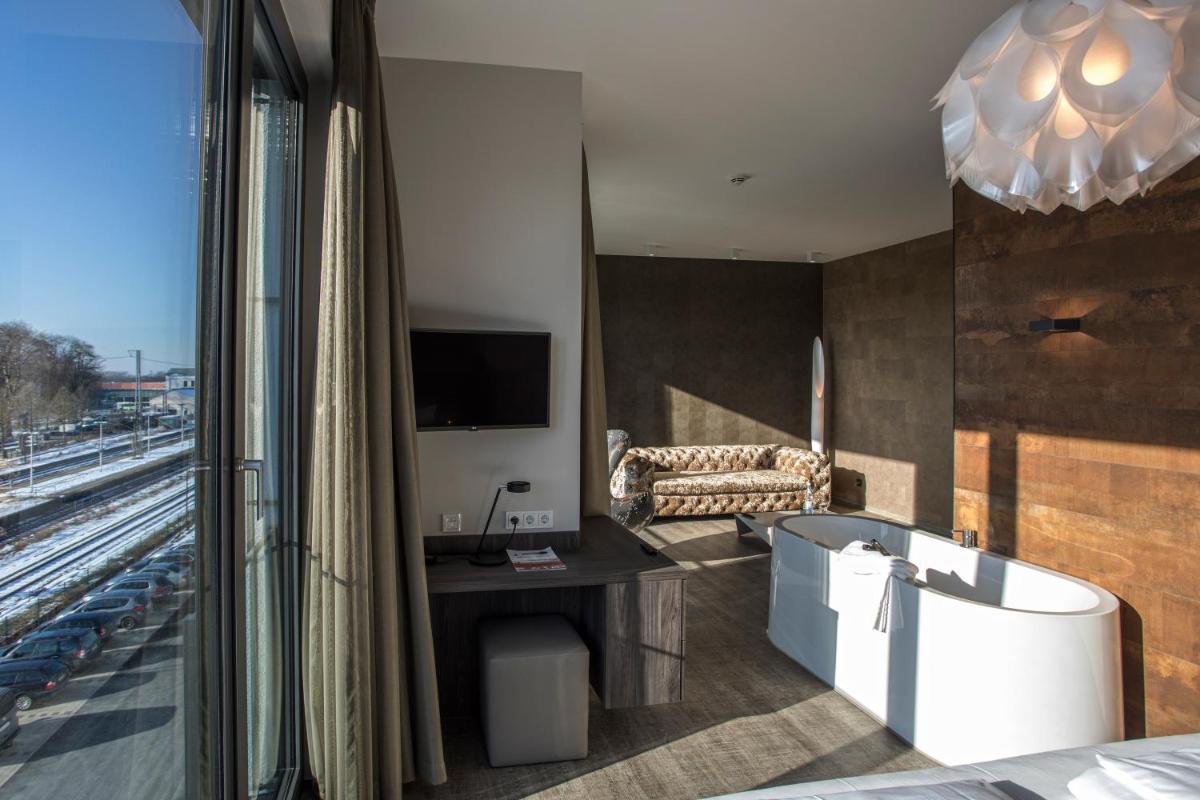 DECK 8 DESIGNHOTEL.SOEST - Housity