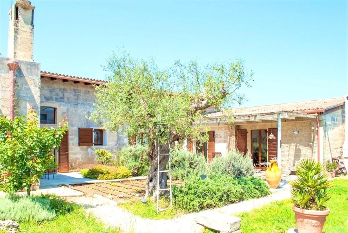 Bright Apartment in Minervino di Lecce with Shared Pool - Housity