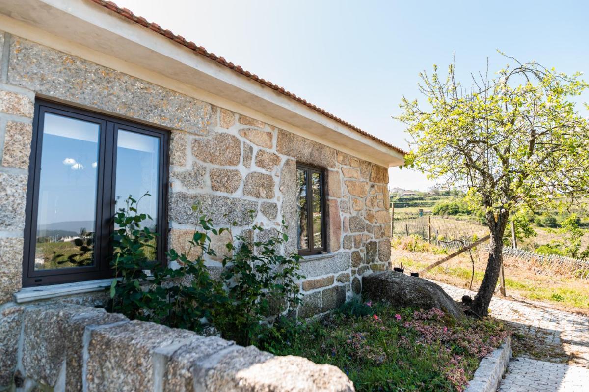 Comfortable house in Fornos with shared pool - Housity