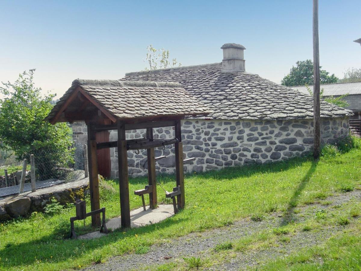 Maison de charme a Valuejols avec vue sur les montagnes - Housity