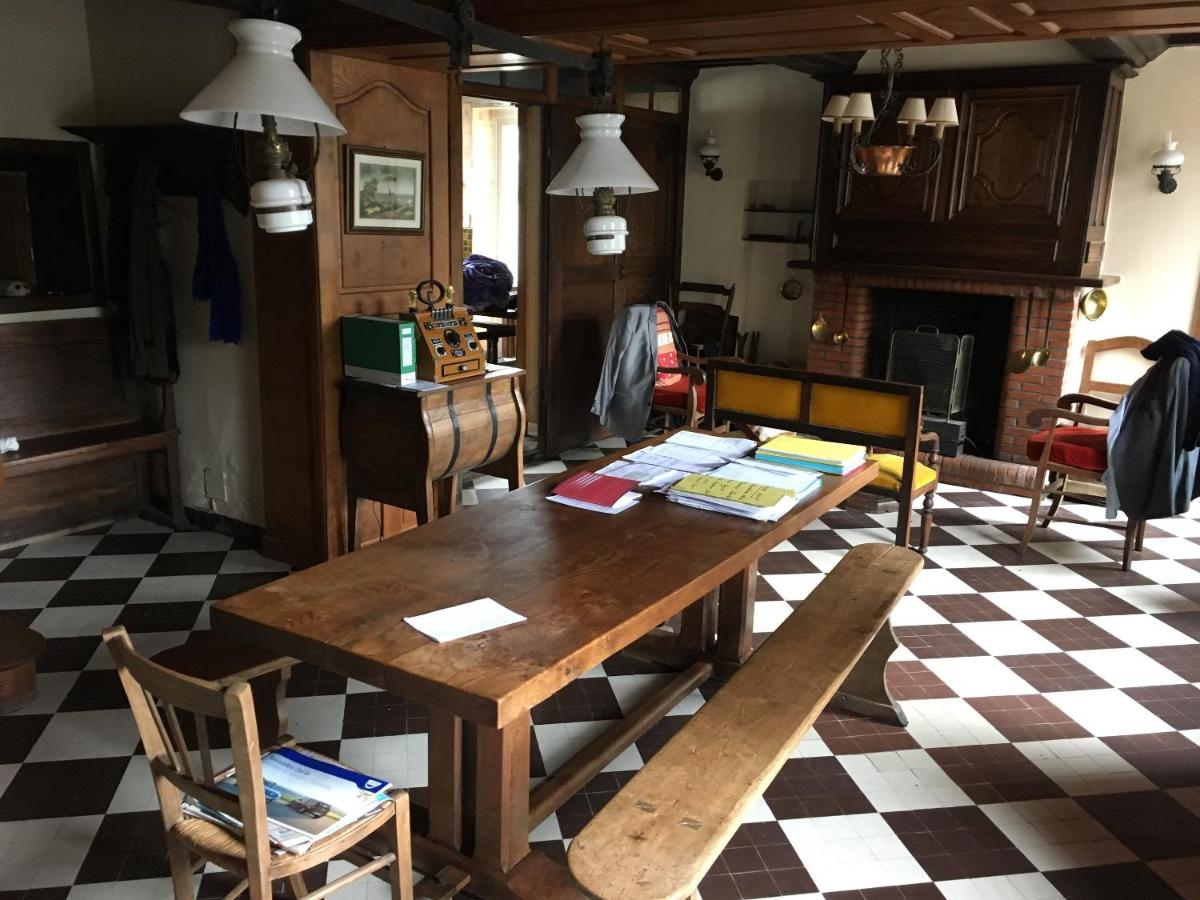 Maison de Charme au Dezert avec Vue sur le Lac - Housity