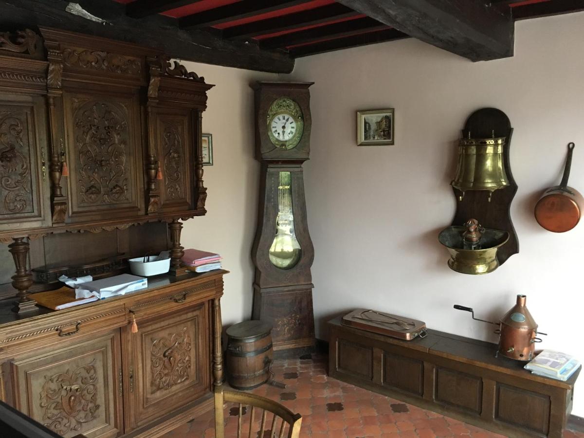 Maison de Charme au Dezert avec Vue sur le Lac - Housity