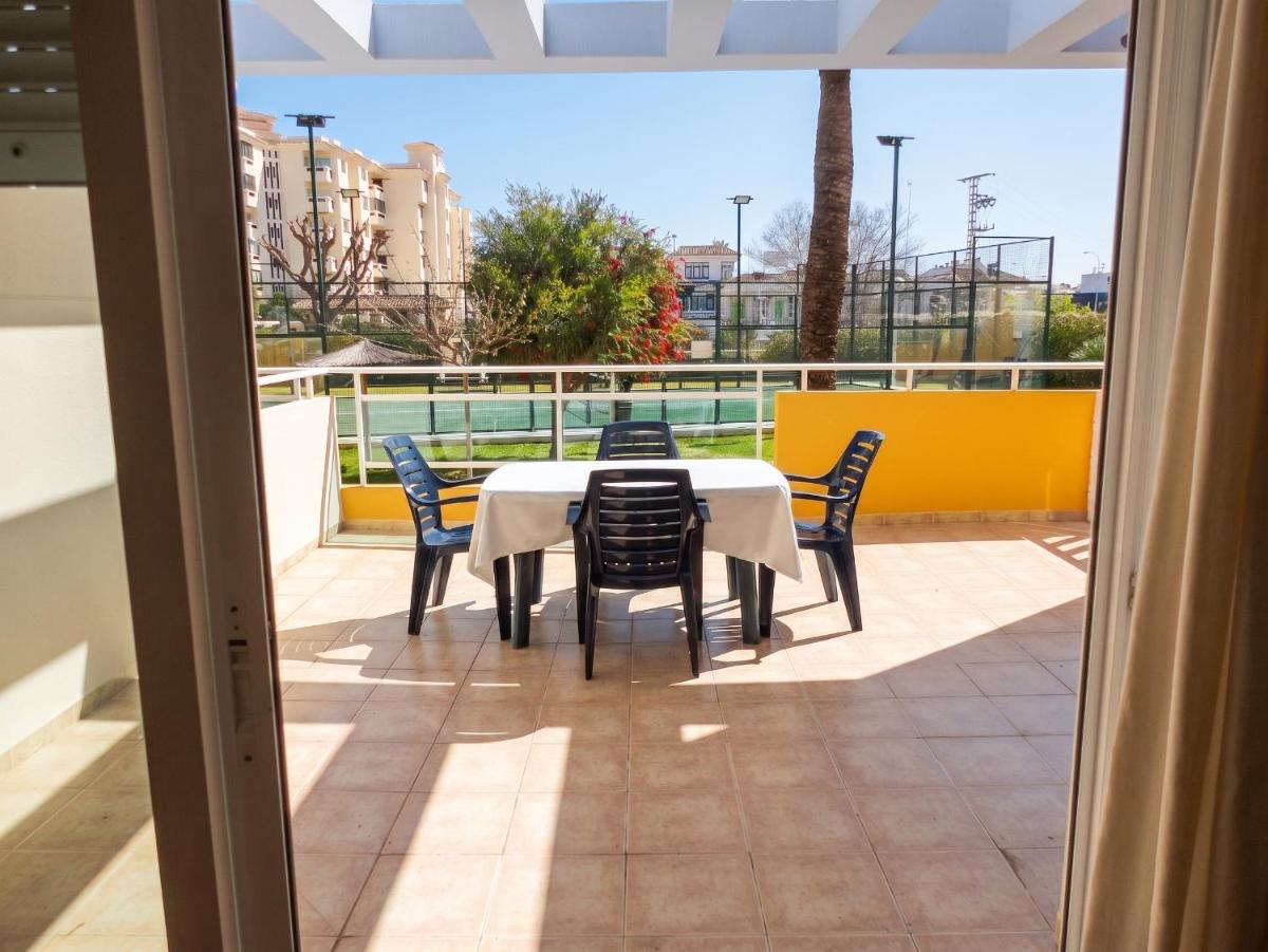 Charming Apartment in Dénia with Shared Pool - Housity