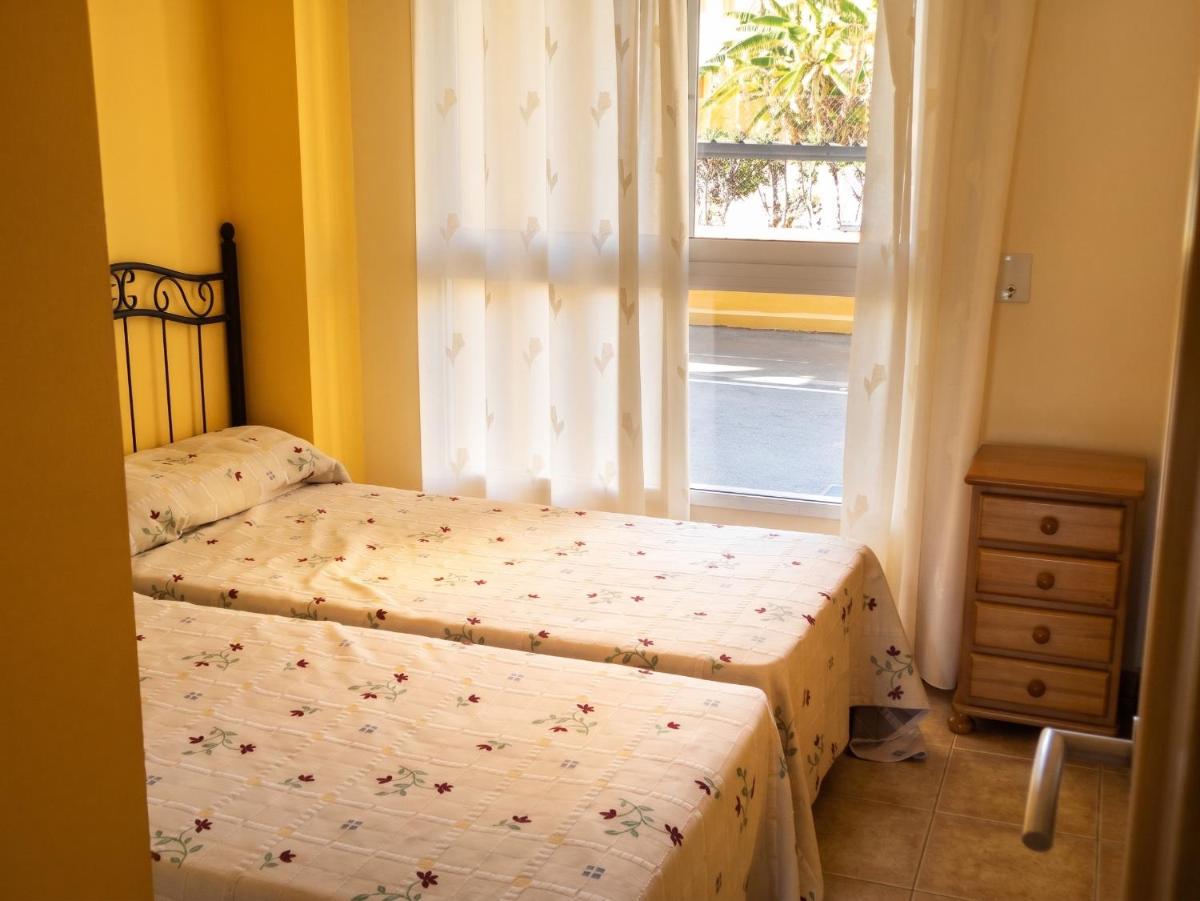 Charming Apartment in Dénia with Shared Pool - Housity