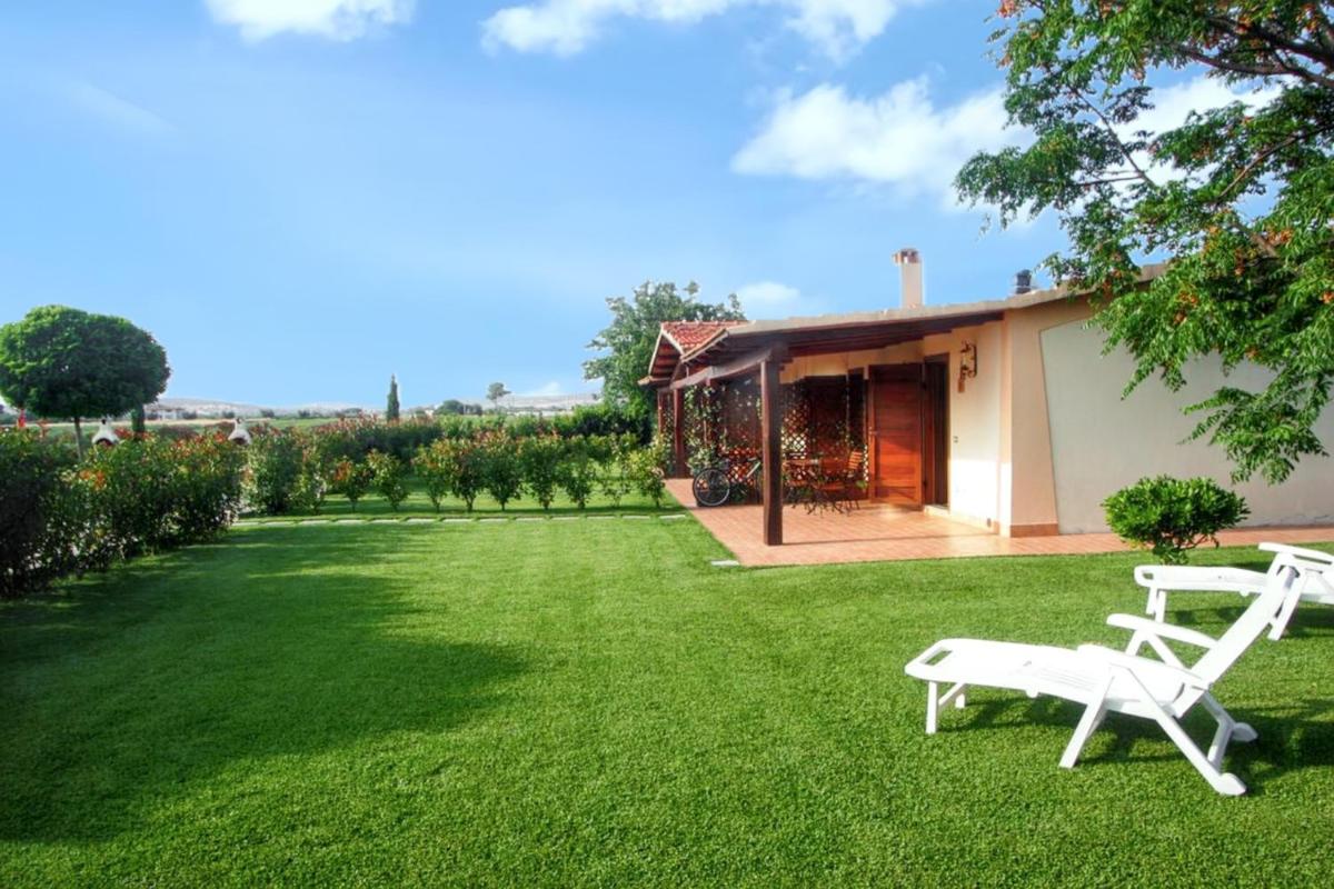 Comfortable House in Pescia Romana - Housity