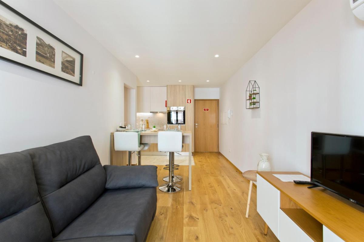 Charming Apartment in Porto - 50 m² - Modern Comfort - Housity