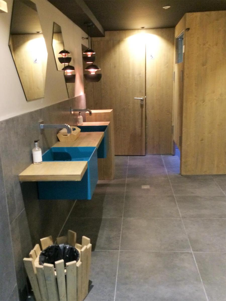 Salle de bains dans l'établissement Hotel de la Jamagne & Spa