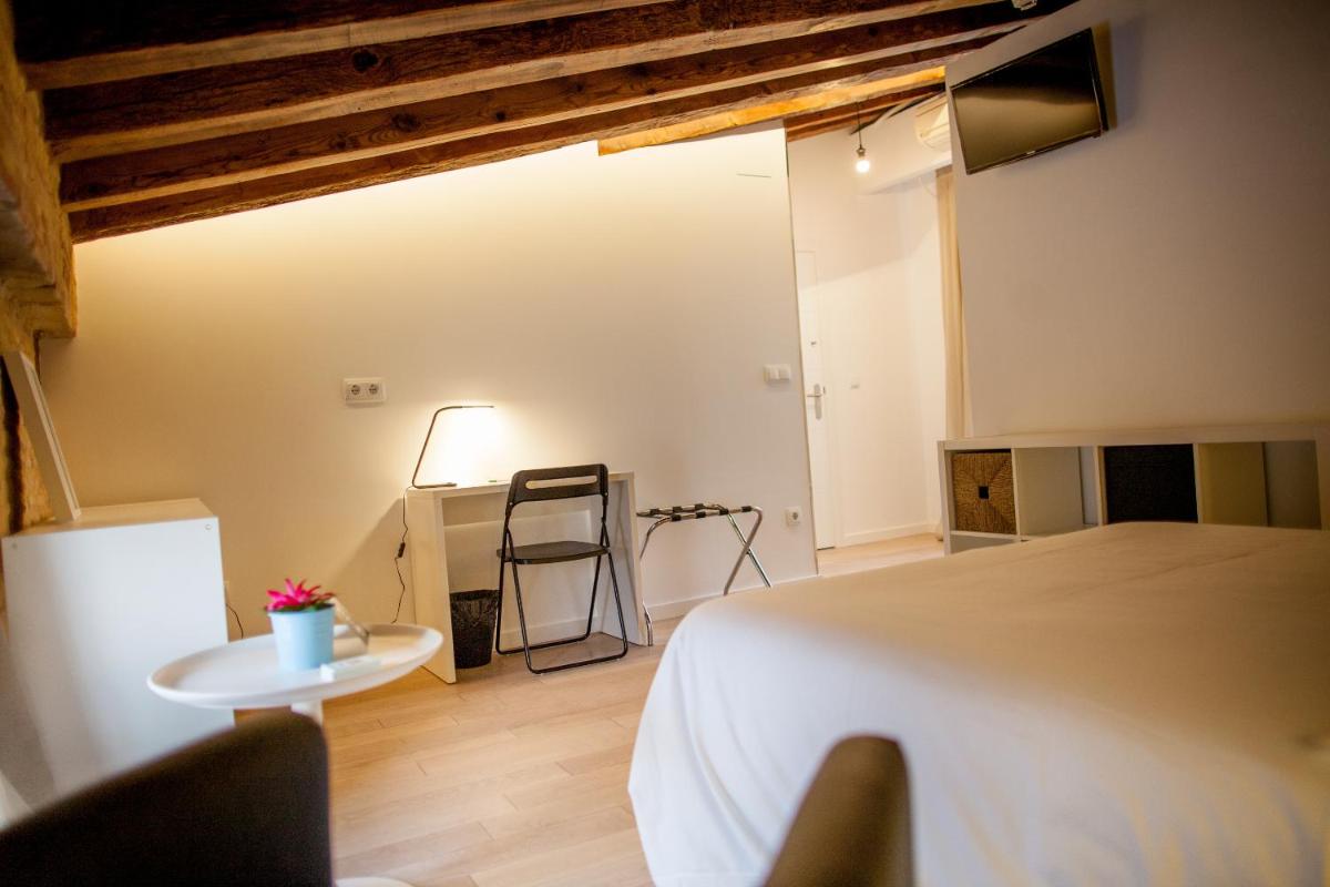 Host & Home - Housity