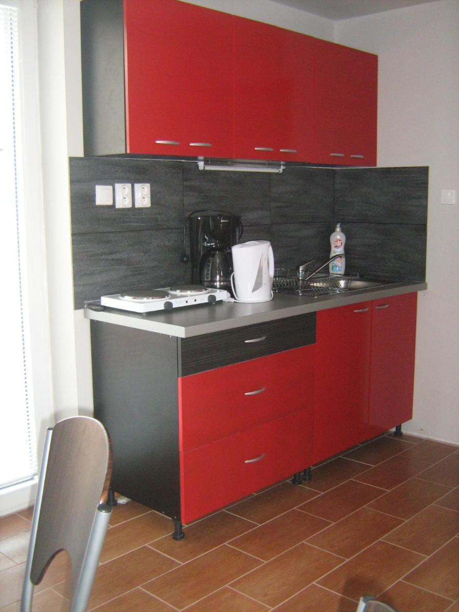 Viktória&Krisztián Apartments - Housity