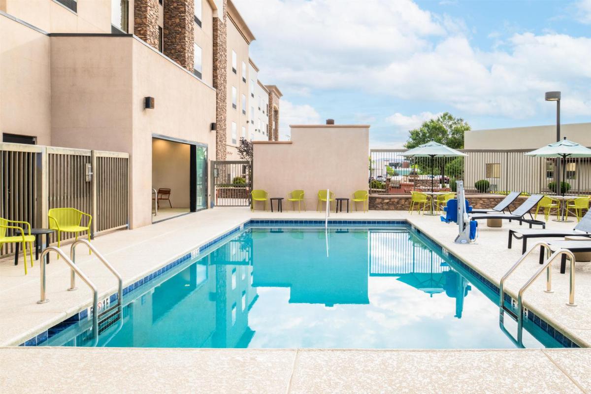 Hampton Inn & Suites Prescott Valley - Housity