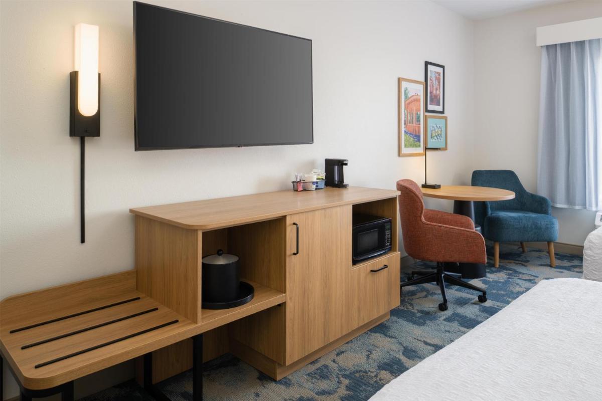 Hampton Inn & Suites Prescott Valley - Housity