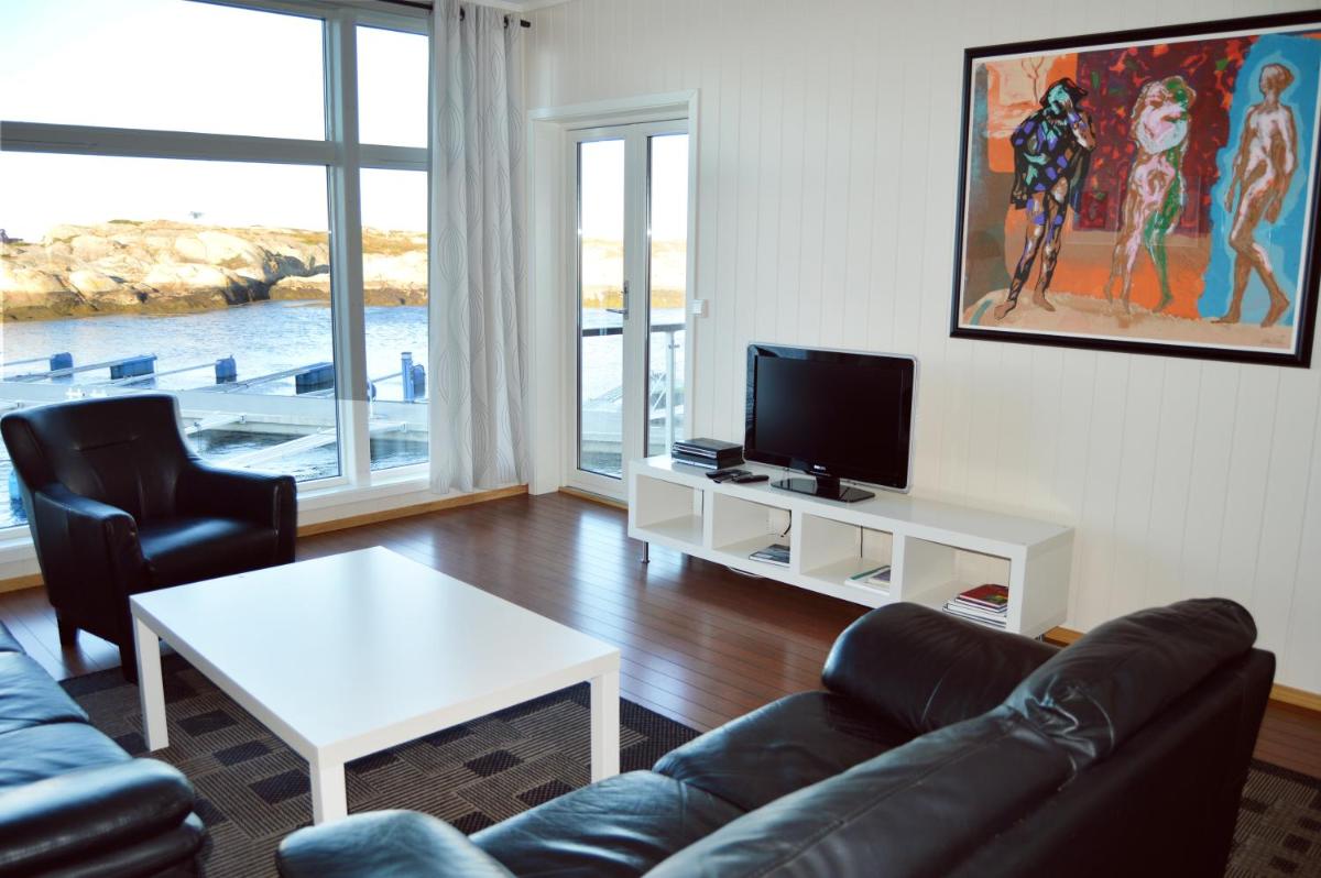 Sula Rorbuer og Havhotell - Housity