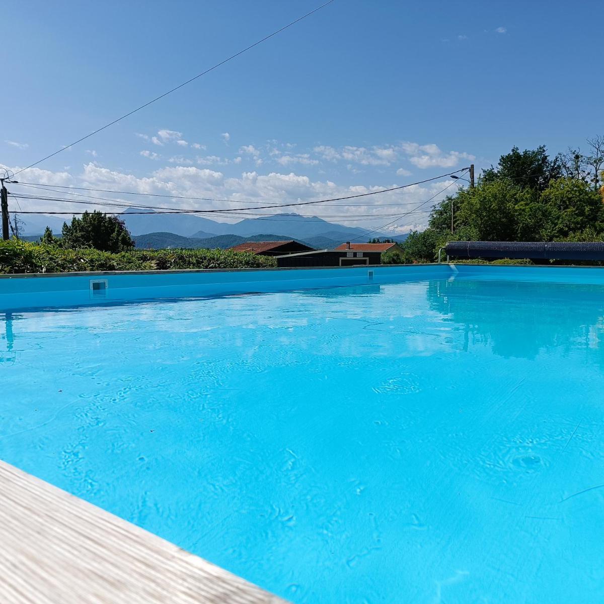 Pyrenees View Gites - Vues Fantastique & Parking Gratuit Sur Place - Housity