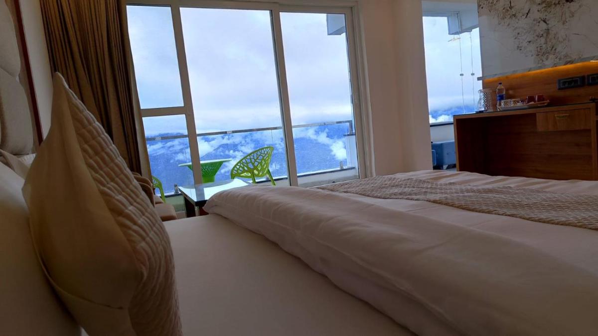 Hotel Shiv Palace - Housity