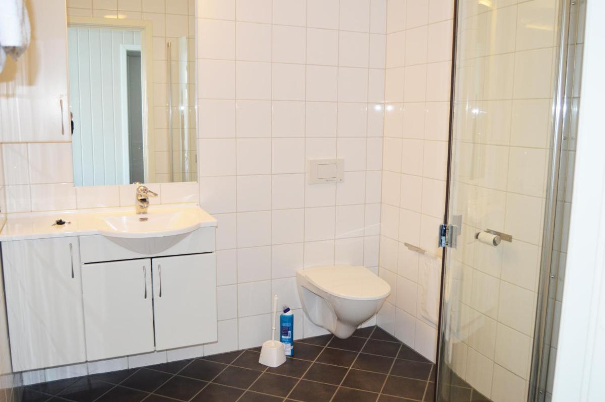 Sula Rorbuer og Havhotell - Housity