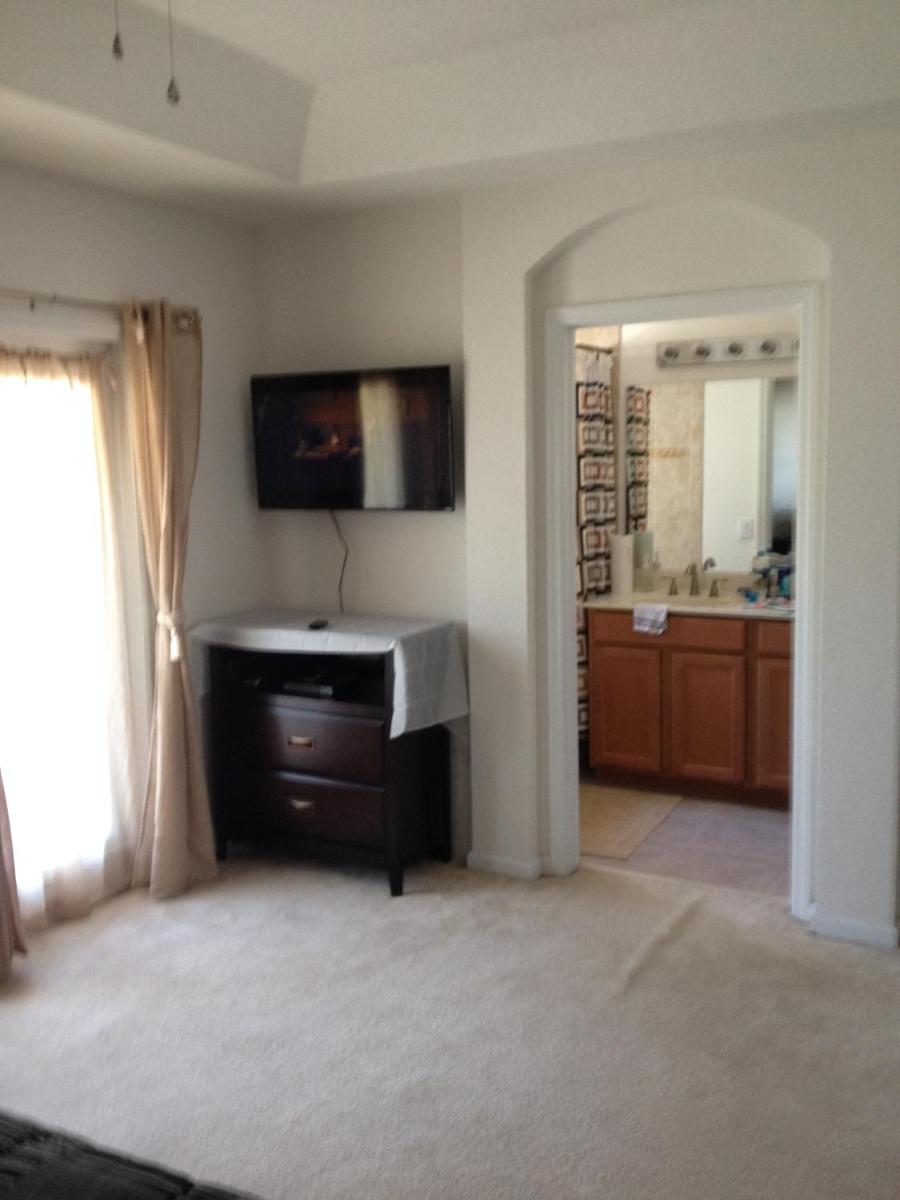 Speedway Blvd Townhouse - Housity