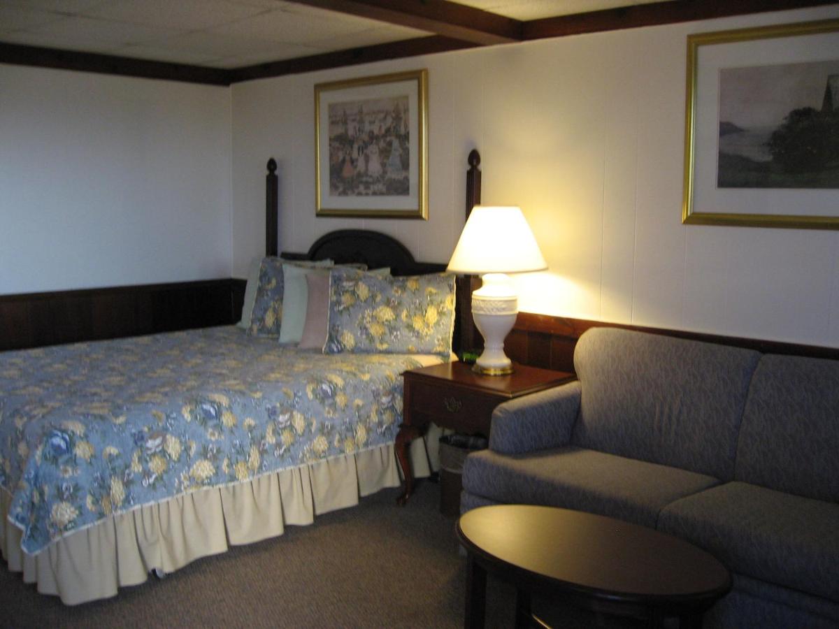 Sea Whale Motel - Housity