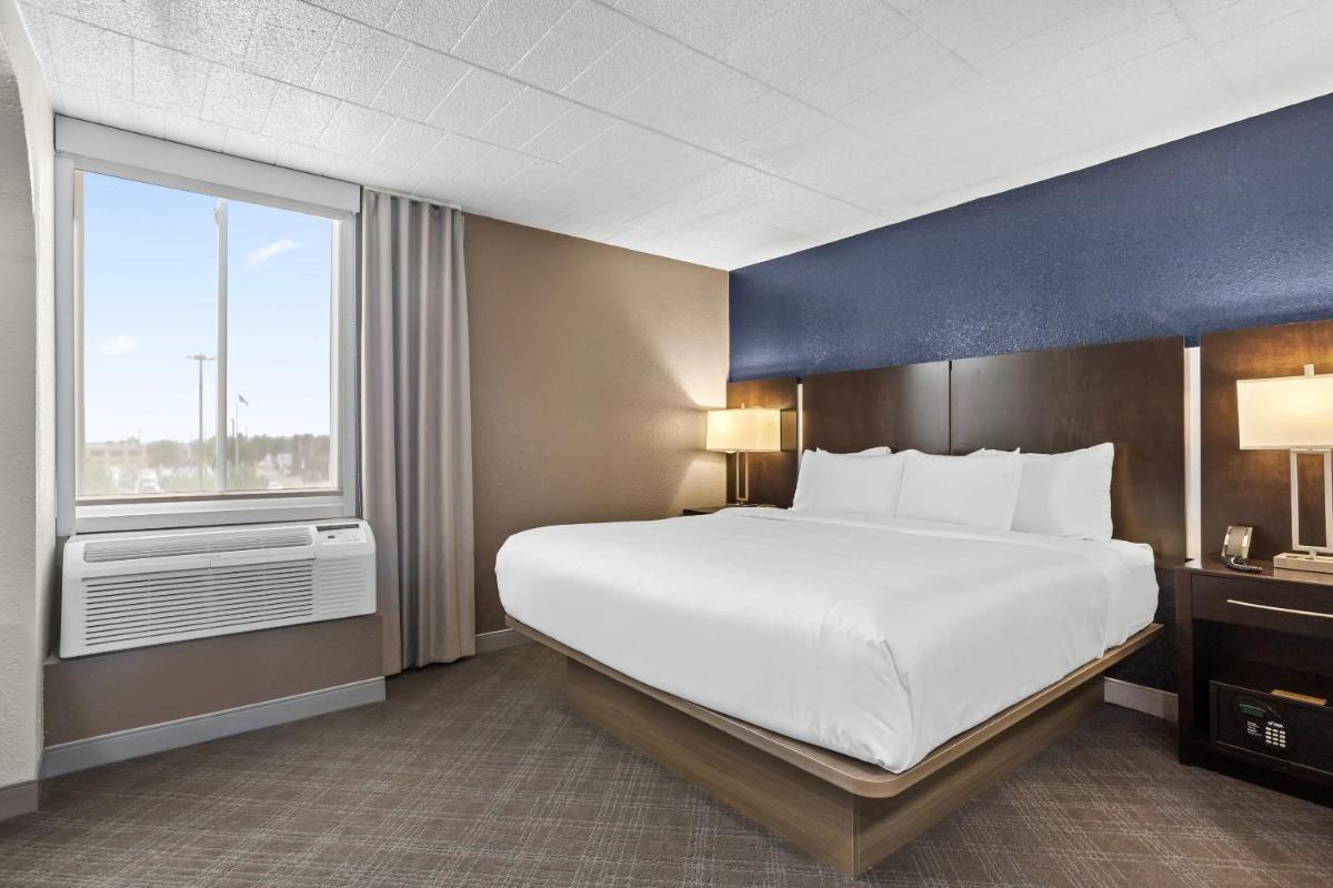 Comfort Inn Dunmore - Scranton East - Housity