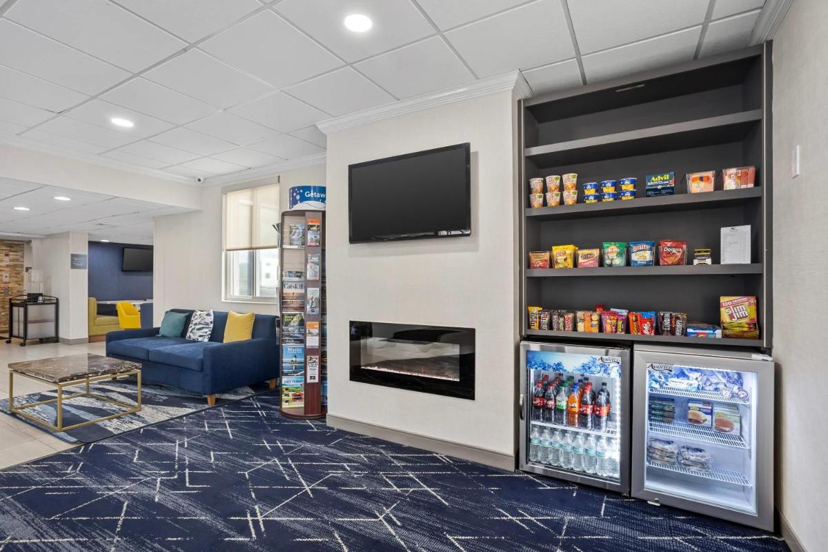 Comfort Inn Dunmore - Scranton East - Housity