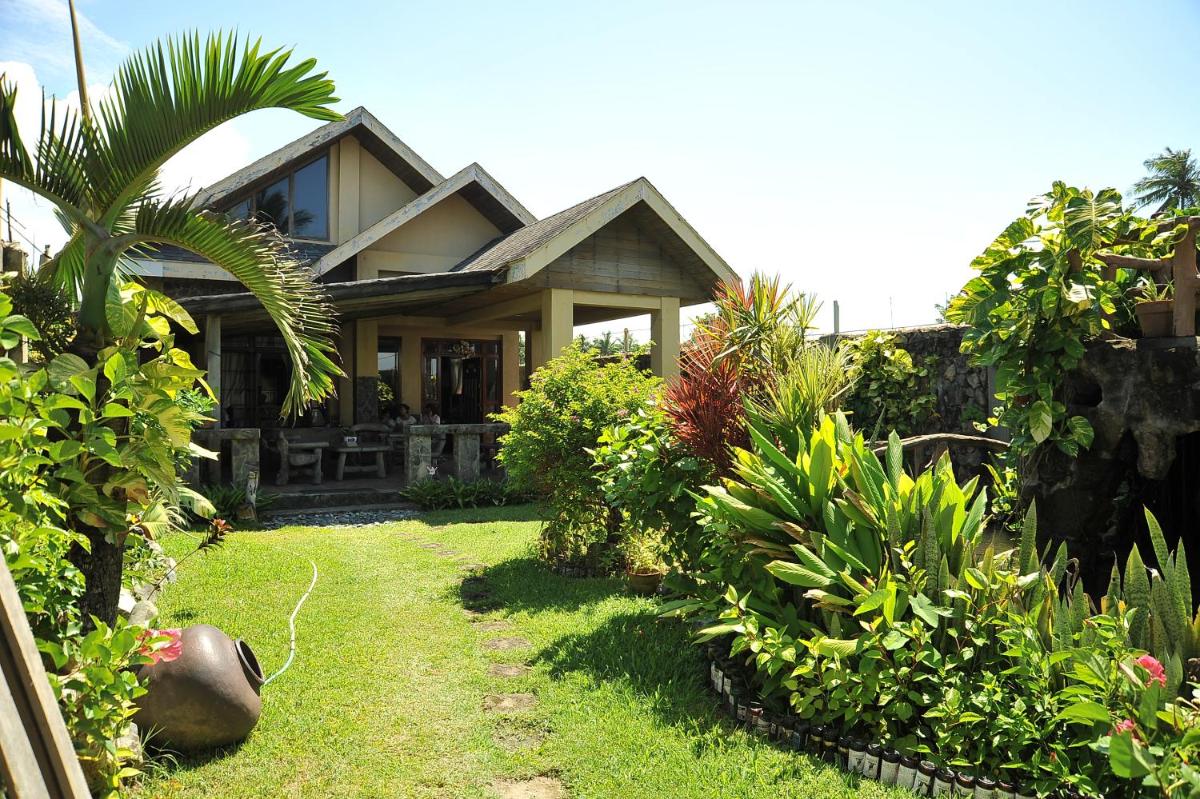 Baler Beachfront House - Housity