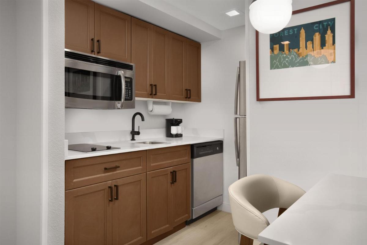 Homewood Suites by Hilton Cleveland-Solon - Housity