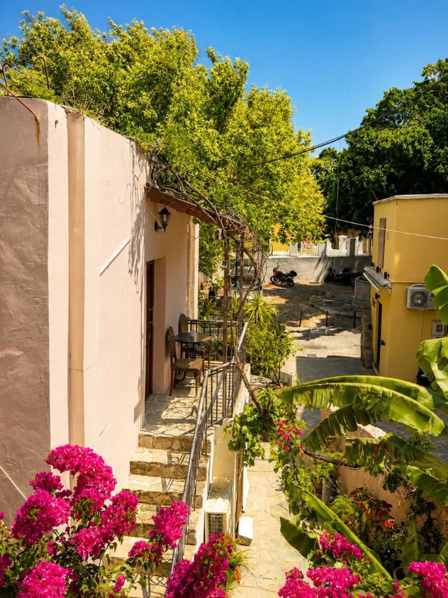 Arionos Rooms - Old Town - Housity