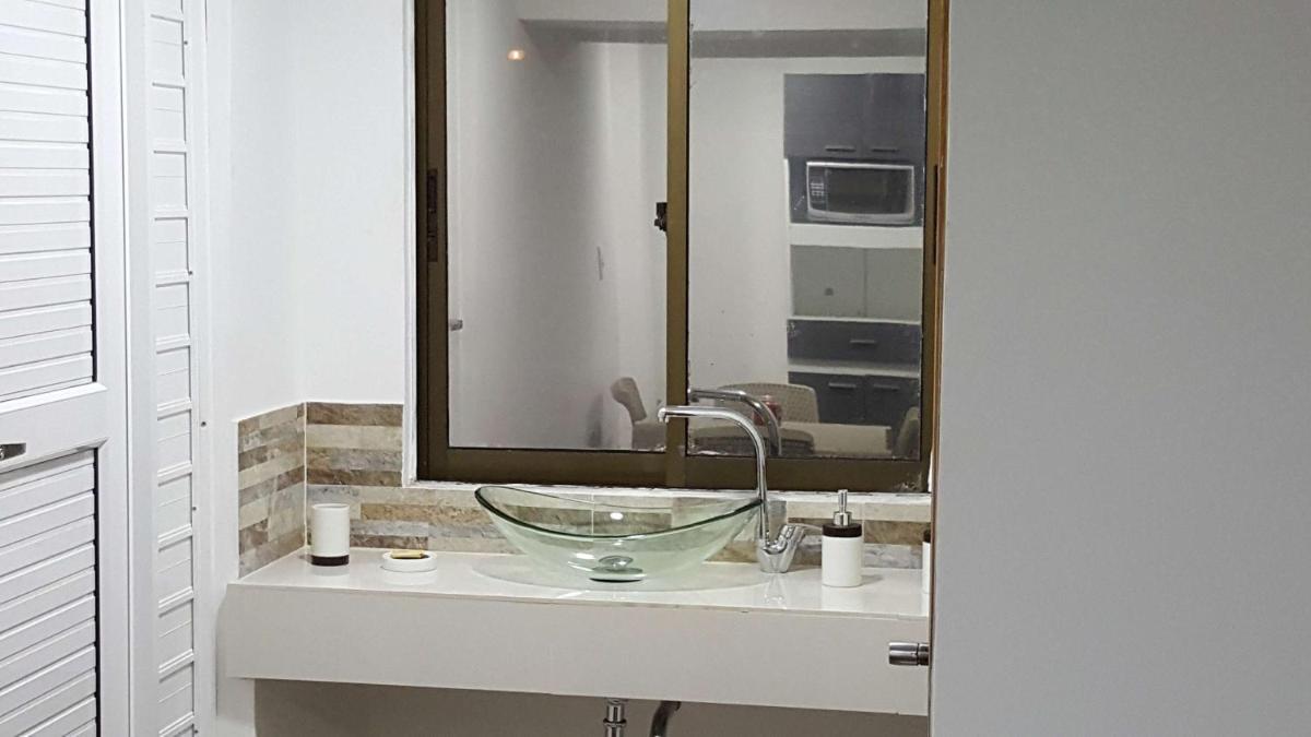 Beach Paradise Apartments - Housity