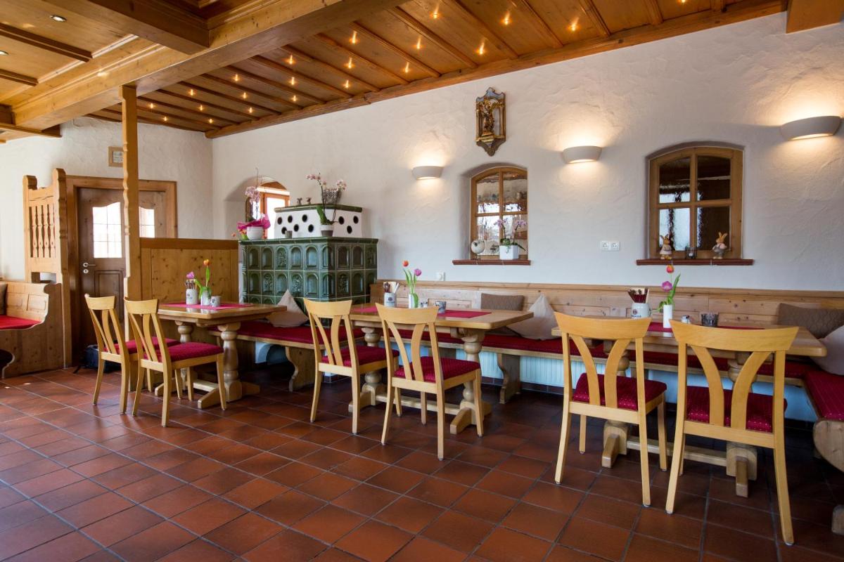 Hotel Gasthaus Sonne - Housity