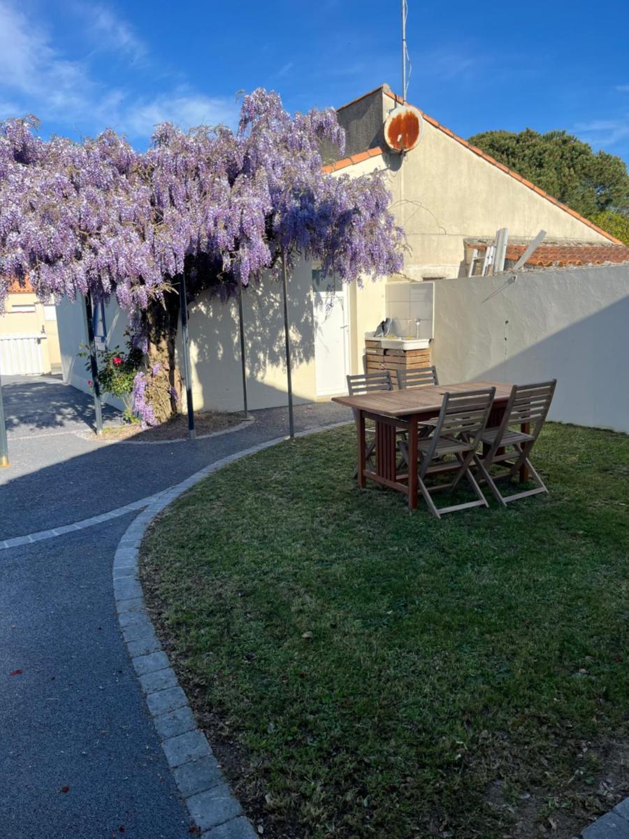 Petite maison de vacances Les Moutiers - Housity
