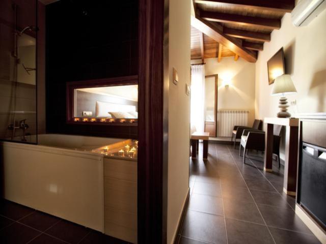 Hotel & Spa Villa de Mestas - Housity