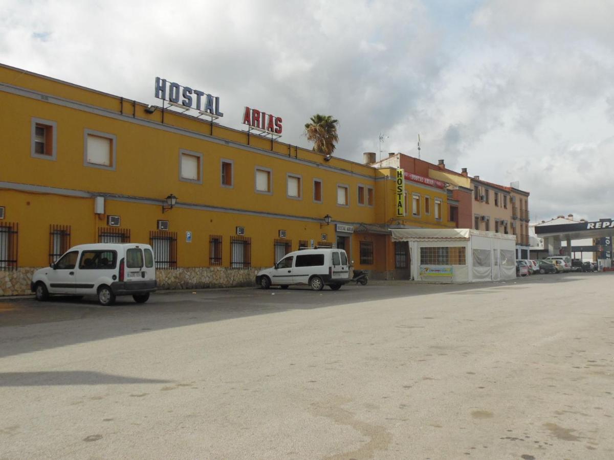 Hostal Arias - Housity
