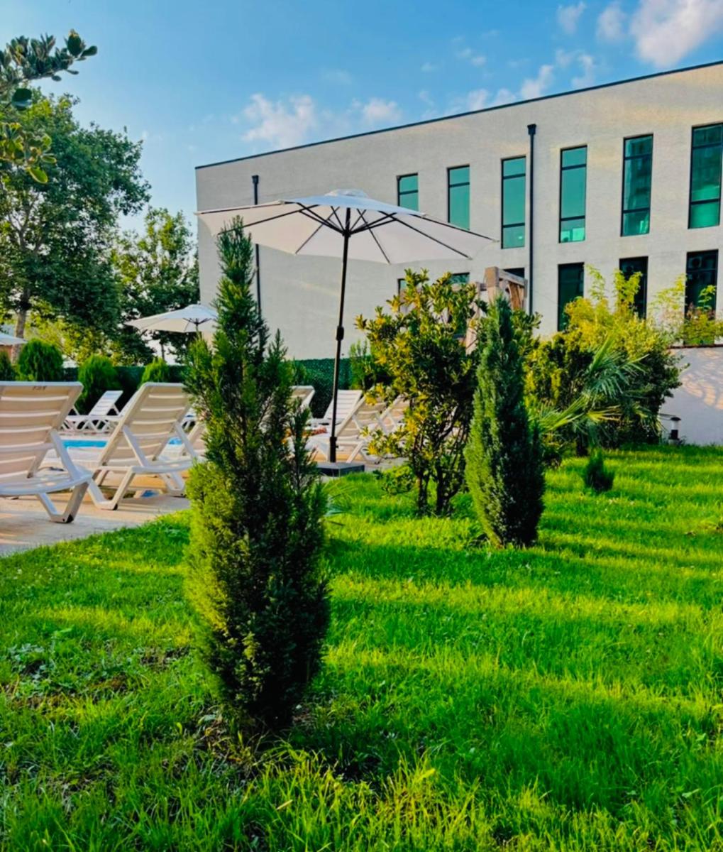 Green Hotel ANG - Housity