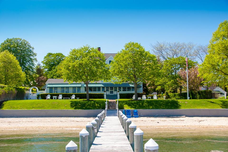 Harbor Knoll Bed and Breakfast - Housity