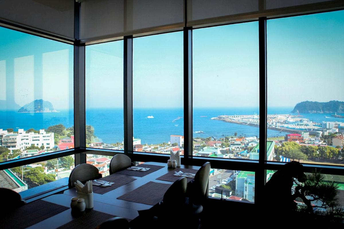Eins Hotel - Housity