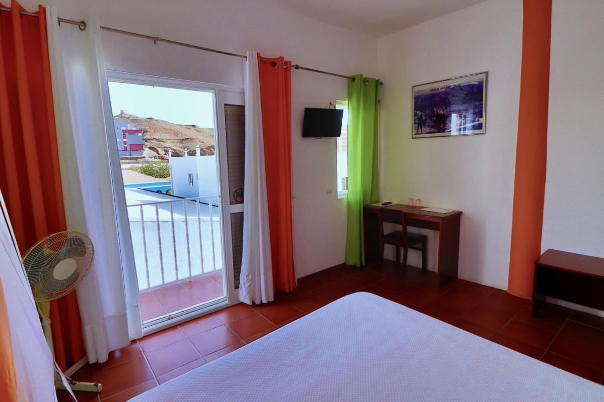 Residencial Che Guevara Bed & Breakfast - Housity
