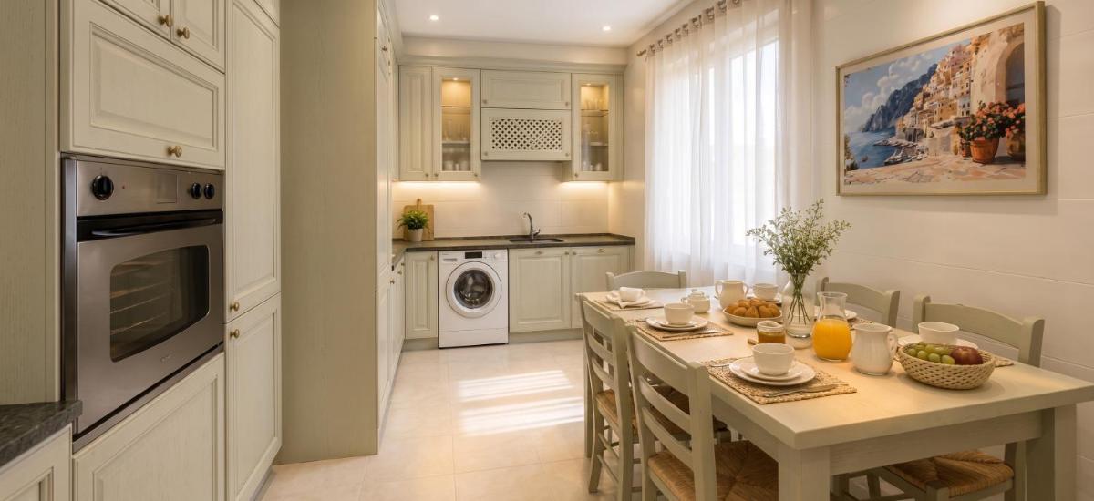 Spacious Apartment in Amalfi 100 sqm Parking included - Housity