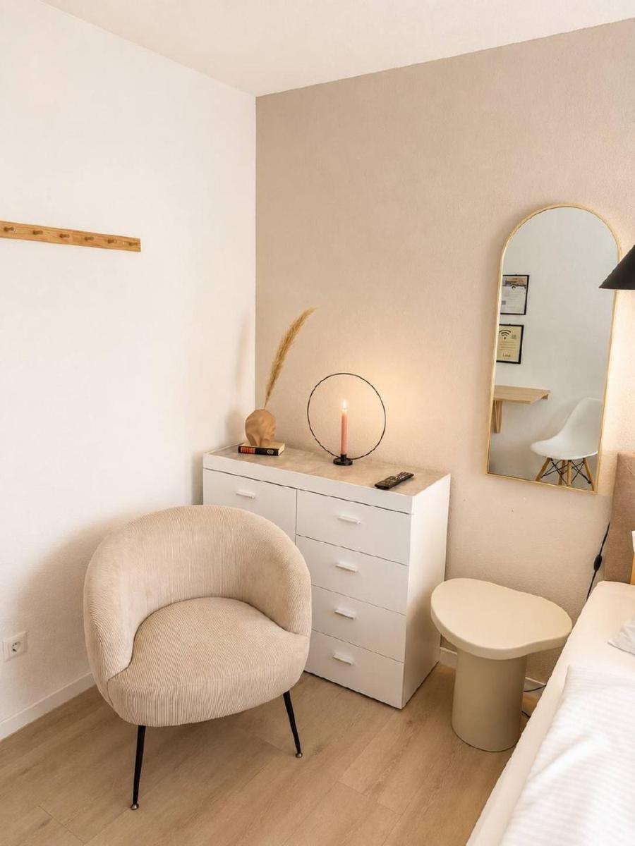 Sali Homes -SB21 Bayreuth Budget-Friendly Apartment - Housity