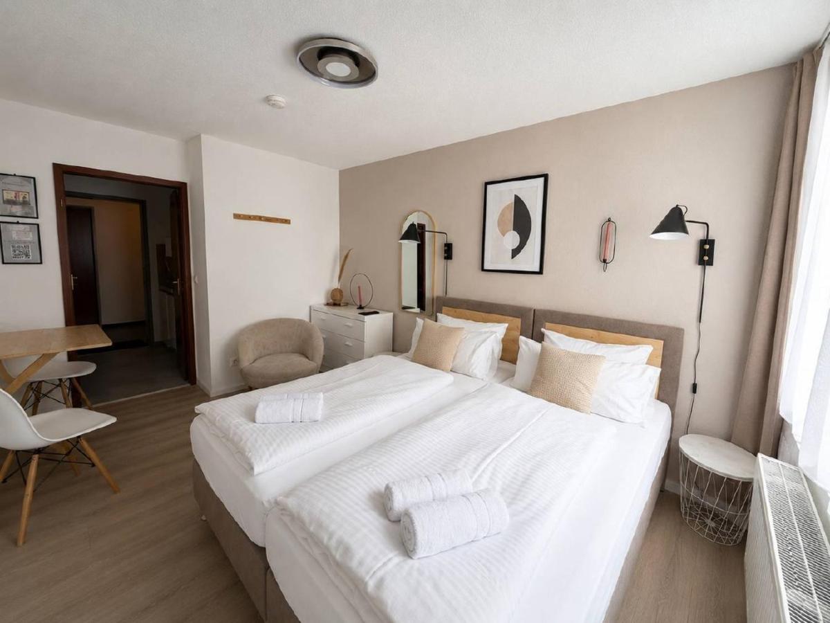Sali Homes -SB21 Bayreuth Budget-Friendly Apartment - Housity