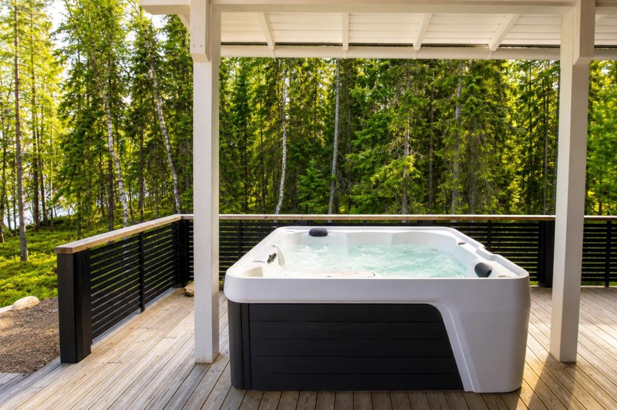 Norvamaja with a lake view, sauna and jacuzzi - Housity