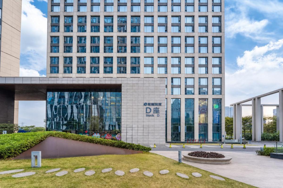 Yicheng Pazhou Poly World Trade Centre Apartment - Housity