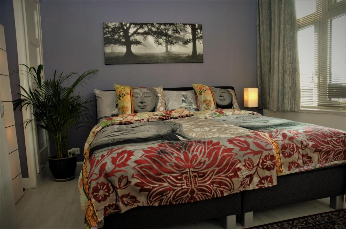 Sam's Place - Housity