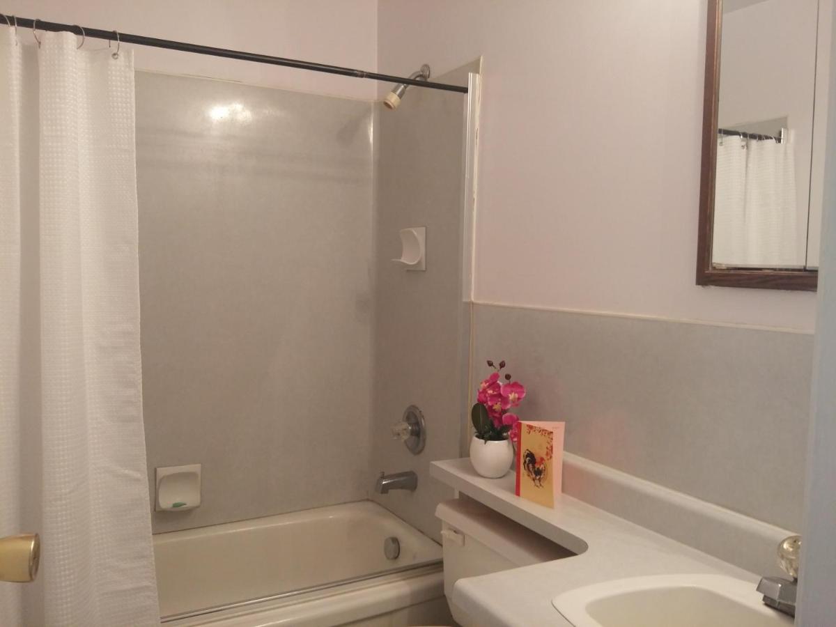 Winnipeg Homestay - Housity