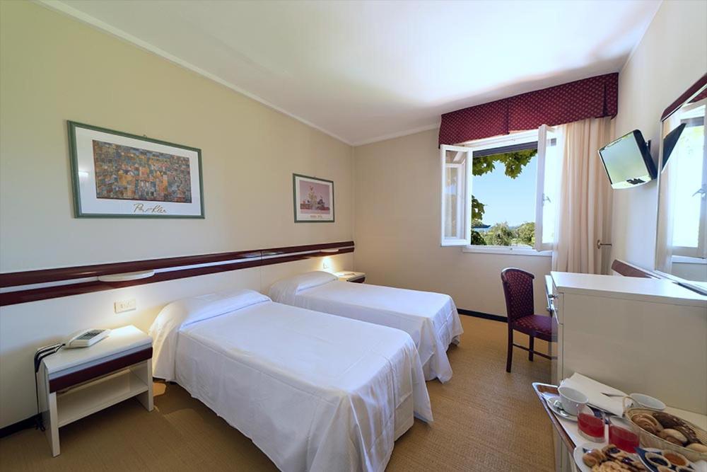 Hotel Fabricia - Housity