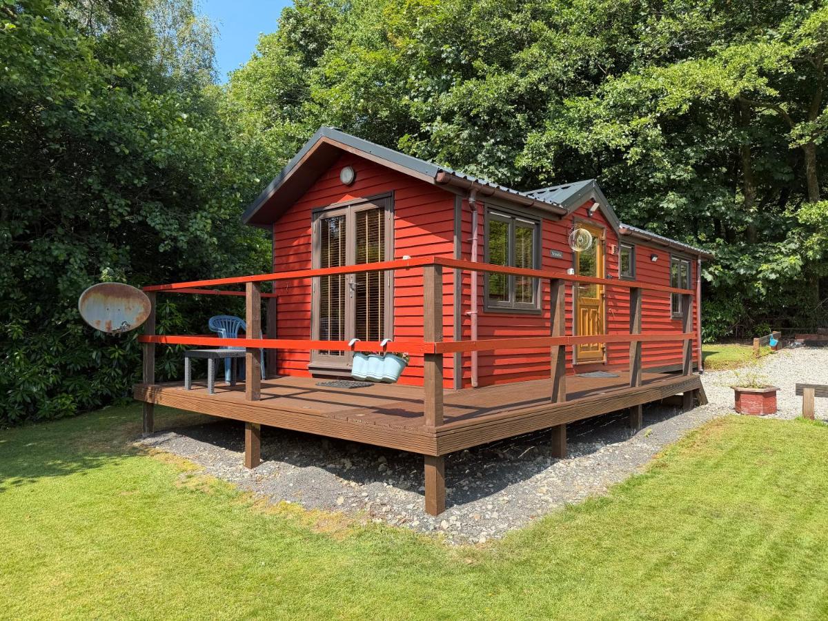 Rashfield Sheilings - Riverside Lodges, by Pucks Glen, Dunoon - Housity